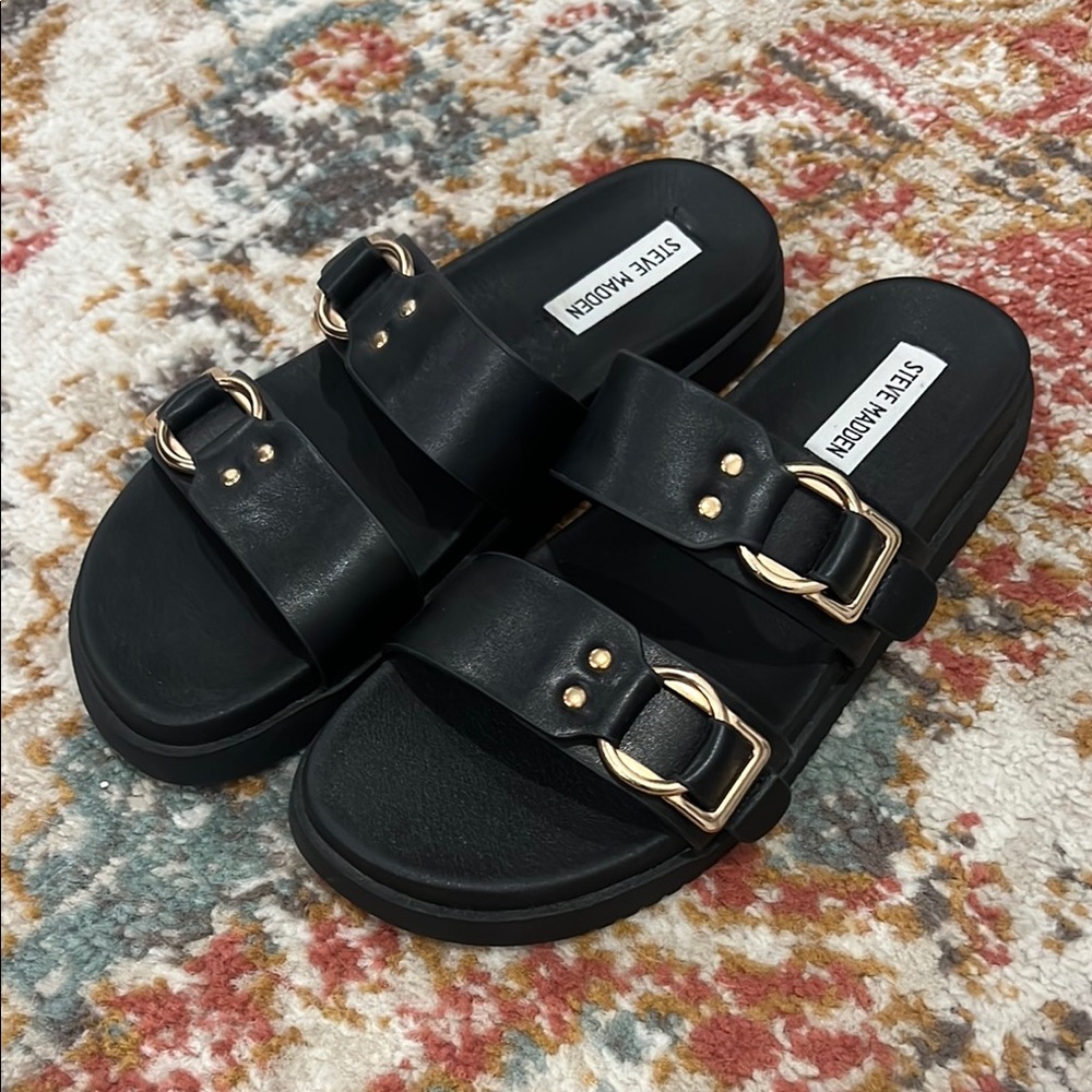 Steve Madden Black Sandals with Gold Accents- size 8